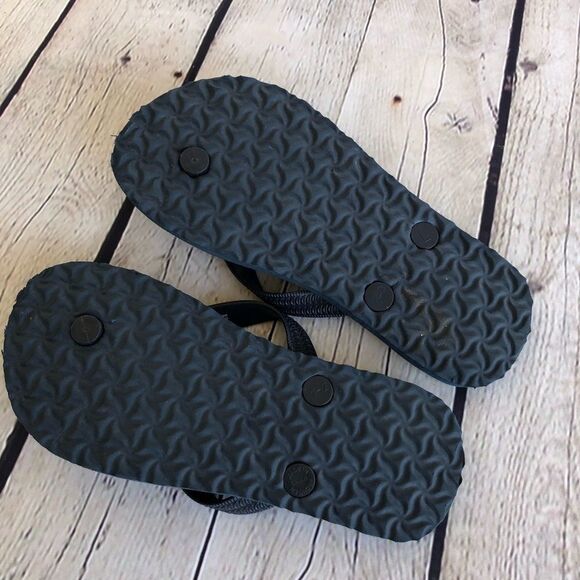 OLD NAVY Navy Blue Flip Flops Size 1-2 - Picture 2 of 3